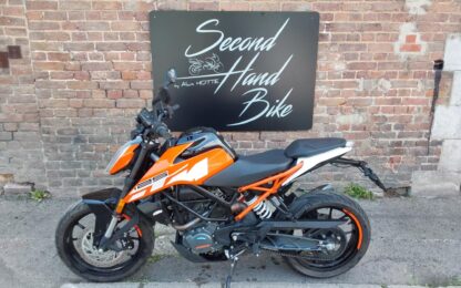 2018 KTM DUKE 125 – Image 4