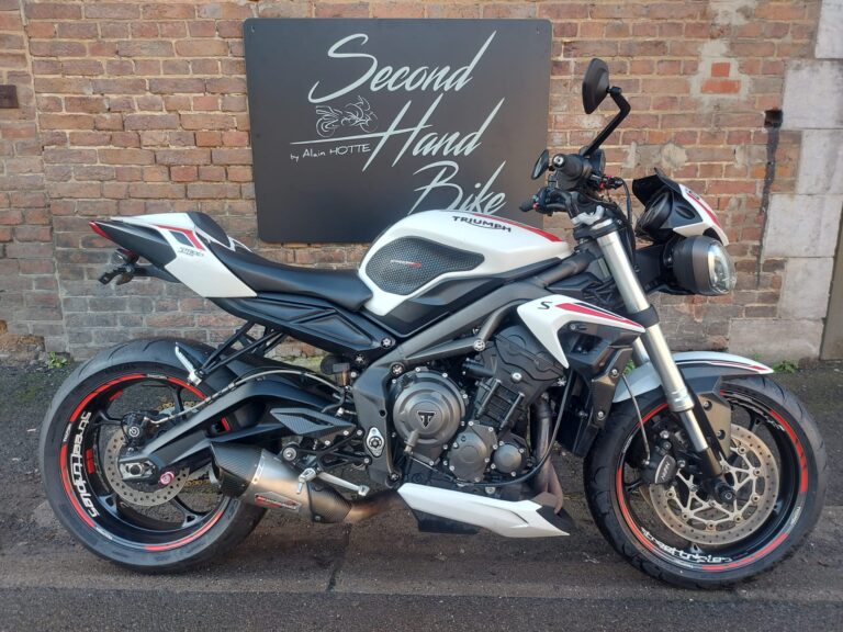 2020 Triumph STREET TRIPLE S 660