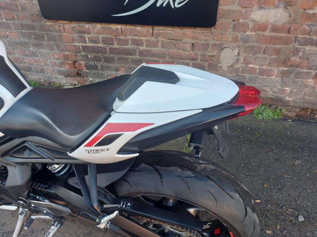 2020 Triumph STREET TRIPLE S 660