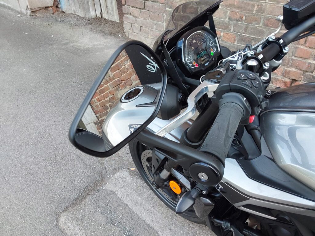 2023 Triumph STREET TRIPLE R 765