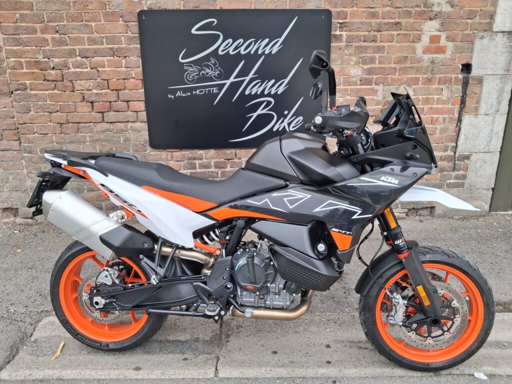 2024 KTM 890 SMT