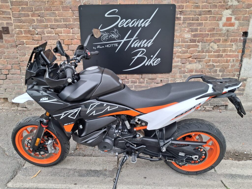 2024 KTM 890 SMT