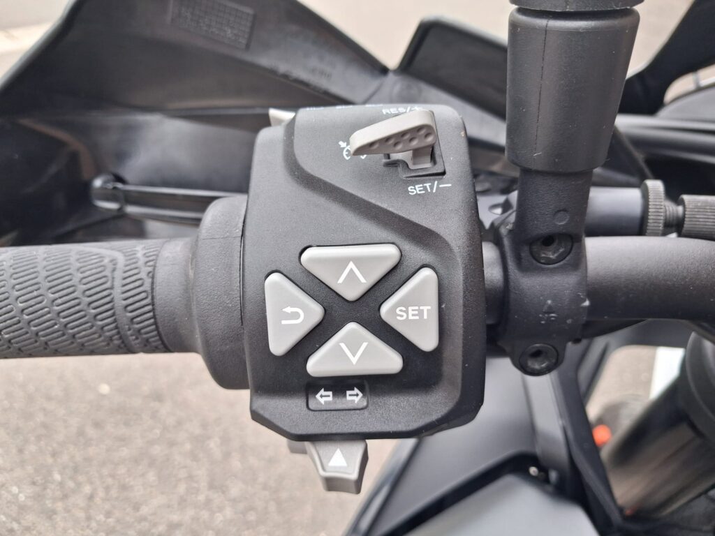 2024 KTM 890 SMT