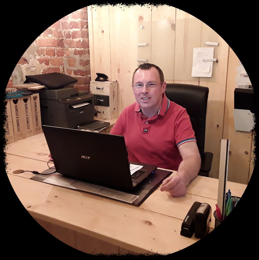 Alain Hotte à son bureau chez Second Hand Bike